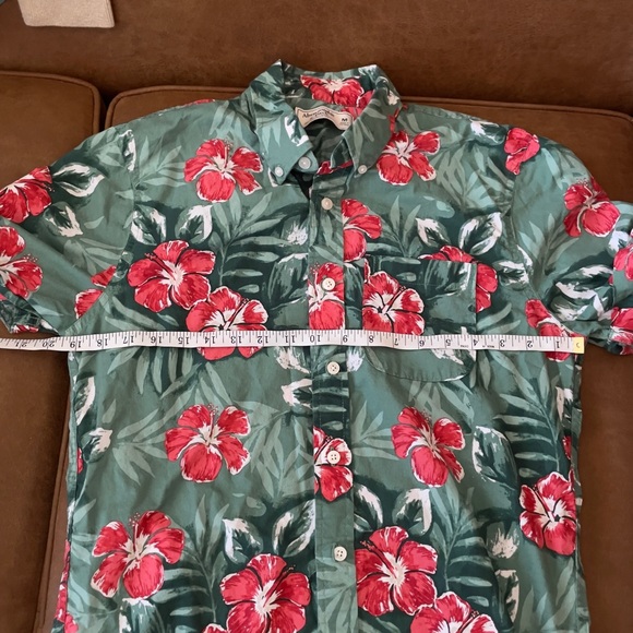 Abercrombie Short Sleeve Button Down - Hawaiian Shirt - Picture 4 of 5